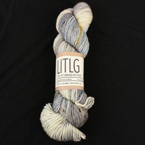 Life In The Long Grass DK Yarn SW Merino 250 Yds Hand Dyed In Ireland Tin Shed
